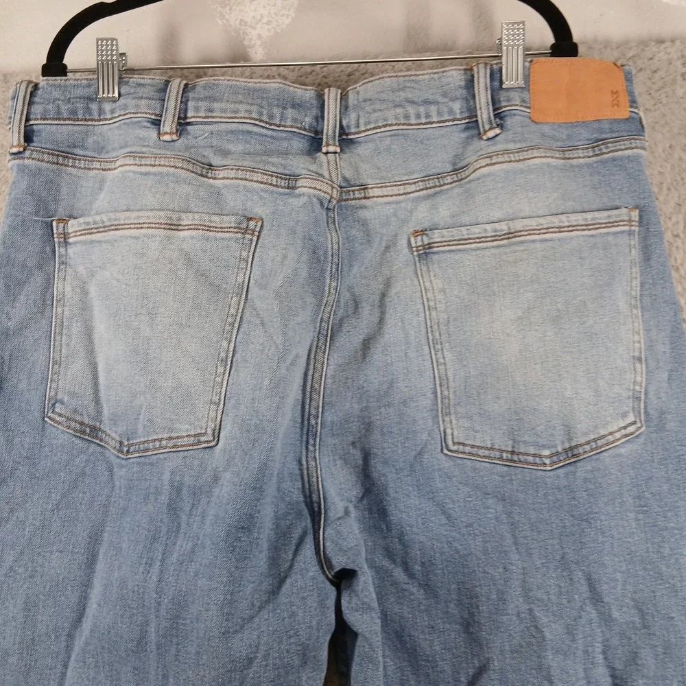 Mutual Weave The Athletic Jeans‎ Light Wash Stretch Tapered Denim 38x36